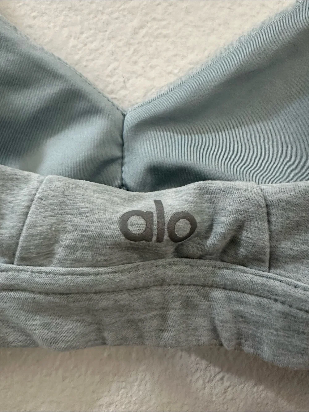 Alo Yoga Alosoft Lounge Cutout Bra Gray Size Small
